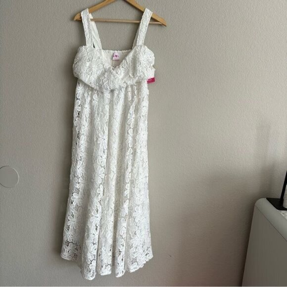 Buddy Love KENNY SMOCKED BACK MAXI DRESS - WHITE Size Small - Picture 3 of 16
